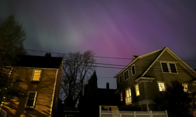 Γεωμαγνητική καταιγίδα «σαρώνει» τη Γη: Σπάνιες εικόνες με το Βόρειο Σέλας