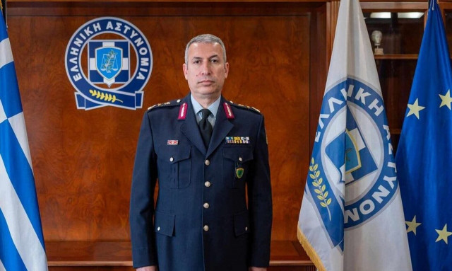 Γιορτή της Μητέρας: «Να αναγνωρίζεται η αξία της μητρότητας», λέει ο αρχηγός της ΕΛΑΣ