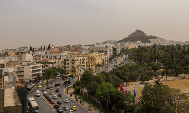 Κίνηση τώρα: Κυκλοφοριακό κομφούζιο στους δρόμους – Ουρές σε Κηφισό, Κηφισίας και Μεσογείων