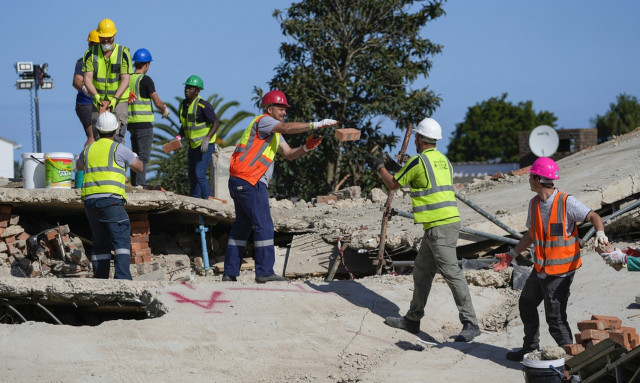 Νότια Αφρική: 30 νεκροί και 22 αγνοούμενοι από την κατάρρευση κτηρίου