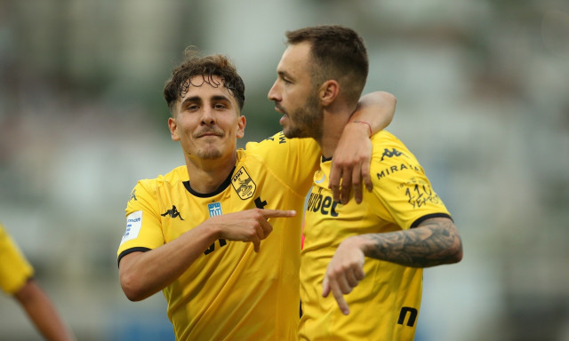 Super League, Λαμία-Άρης 2-4: Ανατροπή με πρωταγωνιστή τον Μορόν