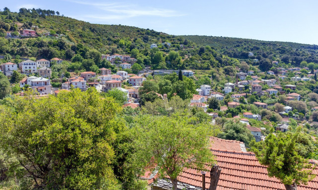 Το χωριό της Μαγνησίας με την πλατεία της αγάπης