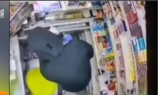 Παγκράτι: Ληστεία σε περίπτερο... με πριόνι - Ο υπάλληλος παραιτήθηκε μετά το περιστατικό