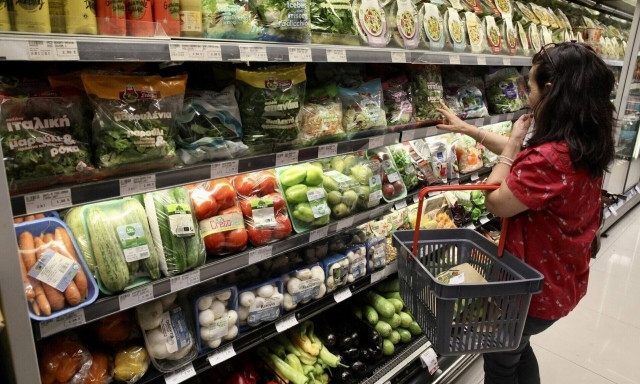 Ακρίβεια: Επιμένουν οι ανατιμήσεις στα τρόφιμα