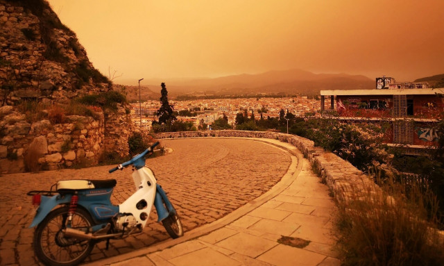 Καιρός: Αυξημένες οι συγκεντρώσεις αφρικανικής σκόνης τις επόμενες ημέρες – Τι θα συμβεί στην Αττική