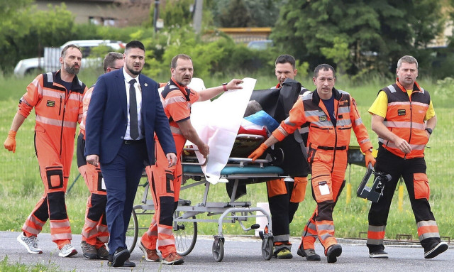 Σλοβακία: Εκτός κινδύνου ο Ρόμπερτ Φίτσο - Ποιος είναι ο 71χρονος «ποιητής» που τον πυροβόλησε