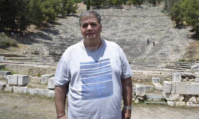 Δημήτρης Σταρόβας: Επικοινωνεί με το περιβάλλον του - Συνεχίζεται το πρόβλημα με την ομιλία του