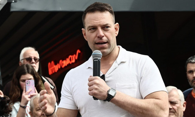 ΣΥΡΙΖΑ: Εγκλωβισμένος στη δημοσκοπική «μέγγενη» του 13%