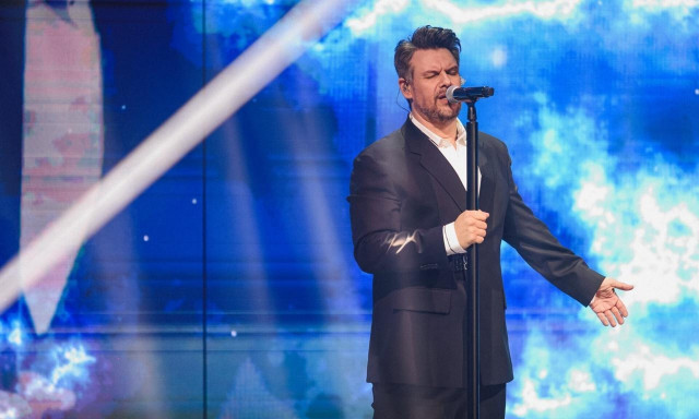 Εντυπωσιακή πρεμιέρα για τον Πάνο Κιάμο στο «CLUB 22»