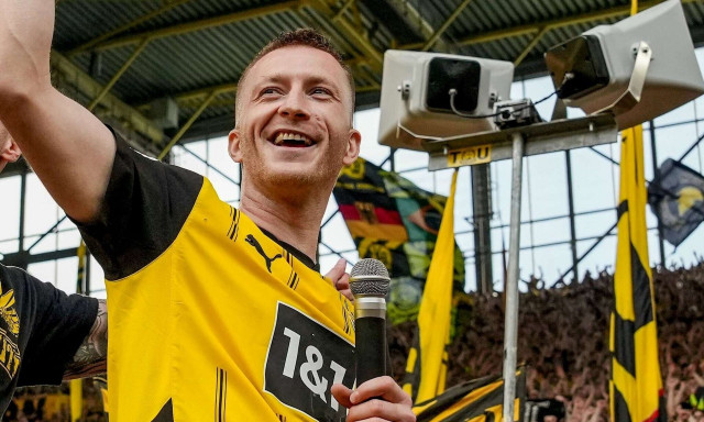 Κέρασε μπύρα τους φιλάθλους για το αντίο του ο Μάρκο Ρόις!