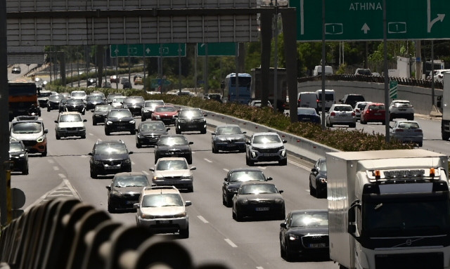 Κίνηση τώρα: Χάος στους δρόμους - Καθυστερήσεις σε Κηφισό και Αττική Οδό