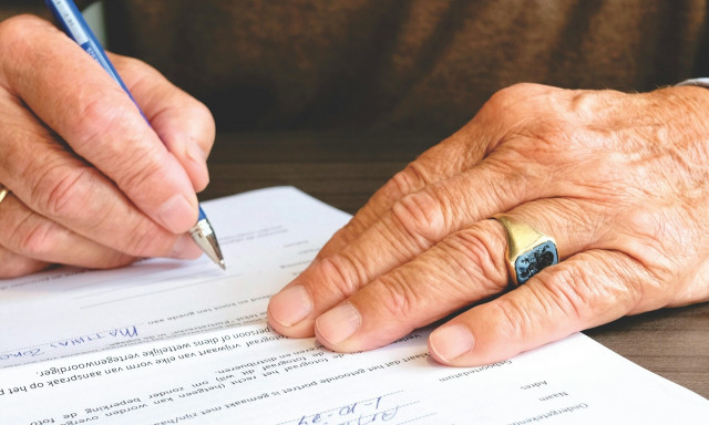 Συντάξεις: Τα τρία βήματα για να αυξηθεί το ποσό – Αναλυτικά παραδείγματα