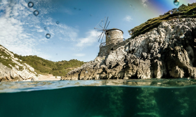 Η βρετανική Mirror ξεχώρισε την ονειρική Αλόννησο - Ιδανικός προορισμός