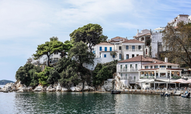 Σκιάθος: «Πινγκ πονγκ» με την κάλυψη των εξόδων στέγασης γιατρών που υπηρετούν στο Κέντρο Υγείας