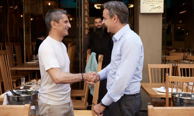 Τετ α τετ Μητσοτάκη με Λουτσέσκου στη Θεσσαλονίκη - Τα συγχαρητήρια για το πρωτάθλημα του ΠΑΟΚ