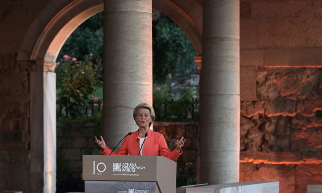 Ευρωεκλογές: Η παρακμάζουσα Ευρώπη, το ράλι της ακροδεξιάς και το πιθανό εγχώριο μήνυμα… του καναπέ