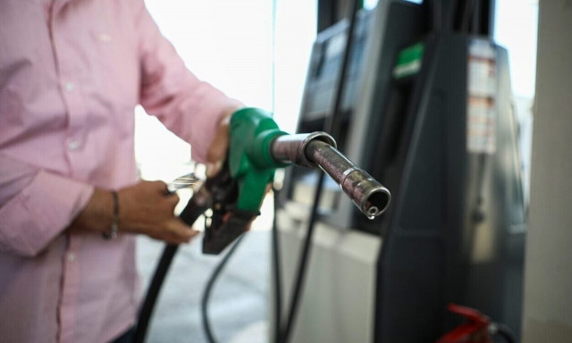 Καύσιμα:  Έρχεται «καπέλο» 10 λεπτών στη βενζίνη - Πού και πότε μπαίνει