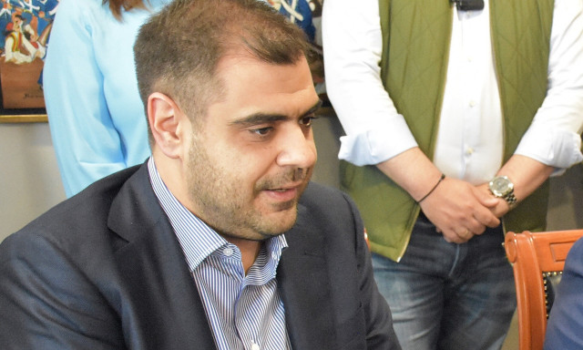 Μαρινάκης: «Θα συνεχίσουμε στην αποκλιμάκωση των φόρων σύμφωνα με το πρόγραμμά μας»