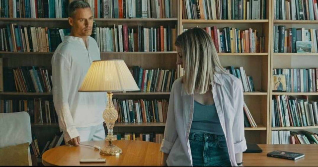 Ο Γρηγόρης Πετράκος κάνει την έκπληξη με το νέο του τραγούδι