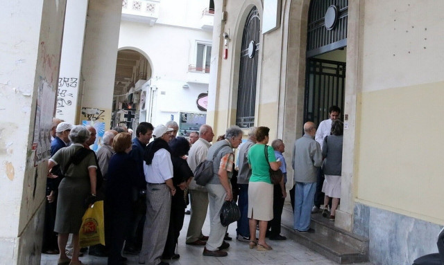 Συνταξιούχοι: Όχι στη μείωση της σύνταξης χηρείας κατά 50%