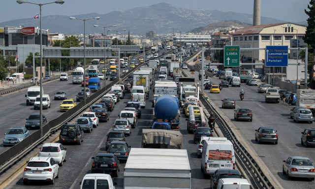 Κίνηση στους δρόμους: Απελπισία ο Κηφισός, σημειωτόν τα οχήματα