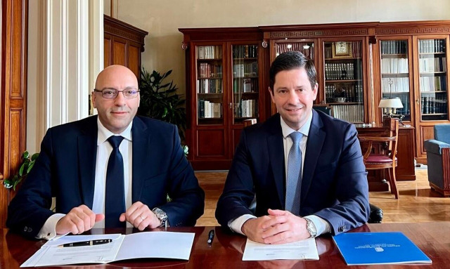 Κέντρο για τα Δικαιώματα του Παιδιού στο ΕΚΠΑ - Συνεργασία με τη UNICEF