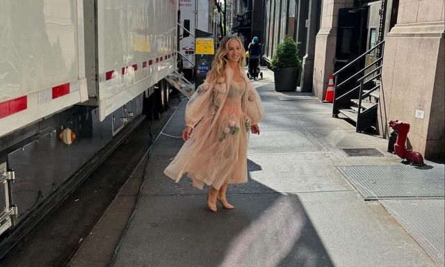 «And Just Like That»: Η Σάρα Τζέσικα Πάρκερ στα γυρίσματα της 3ης σεζόν