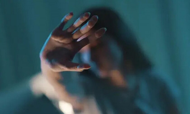 Ασπρόπυργος: «Μου είχε στείλει ερωτικό μήνυμα», λέει η κοπέλα που καταγγέλλει ότι έπεσε θύμα βιασμού