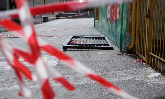 Σχολεία: «Βρέχει» πόρτες και ταβάνια - Ακόμα δέκα περιστατικά από την αρχή της χρονιάς