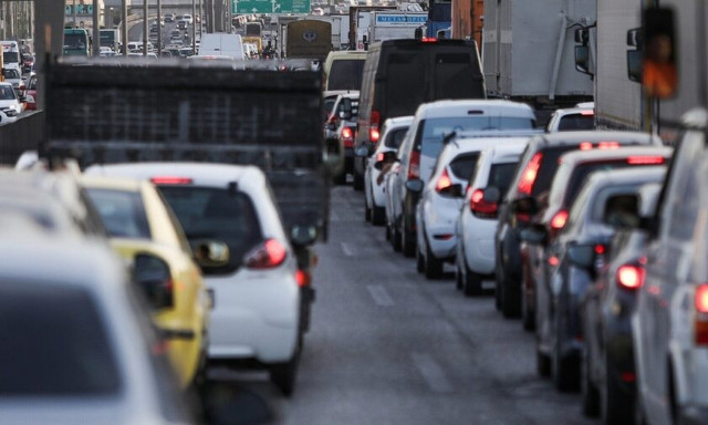 Τροχαίο στον Κηφισό, στο ύψος της Πέτρου Ράλλη – Μεγάλες καθυστερήσεις στο ρεύμα προς Πειραιά