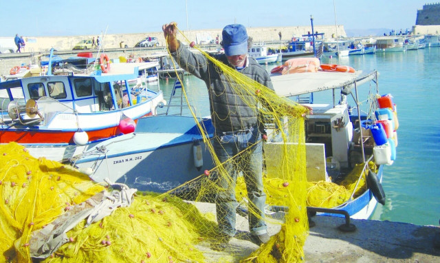 Ηράκλειο: Μυστήριο με την εξαφάνιση του δικηγόρου - Βρέθηκε να κοιμάται στα παγκάκια της ιχθυόσκαλας
