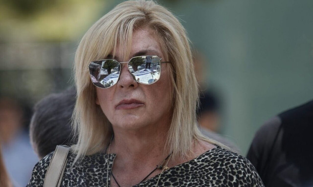 Δήμητρα Λιάνη: Το σπίτι, που έγινε πρωτοσέλιδο στα 90s  ρημάζει - Φωτογραφίες από τη βίλα-φάντασμα