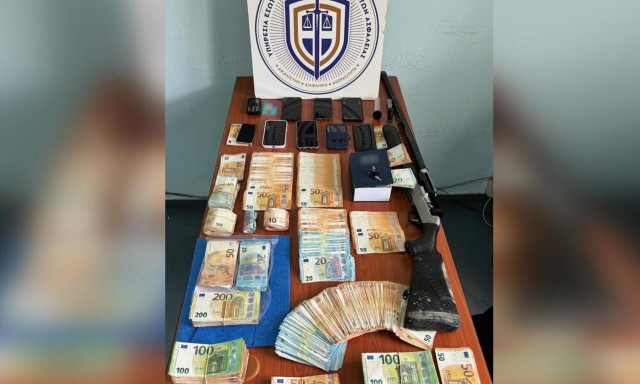 «Υπάρχουν τέτοιου είδους “δωράκια”», λέει ο δικηγόρος της εφόρου από τη Χαλκίδα