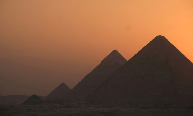Τα αινίγματα των πυραμίδων της Αιγύπτου - Πώς κατασκευάστηκαν; Τι κρύβεται κάτω από την άμμο