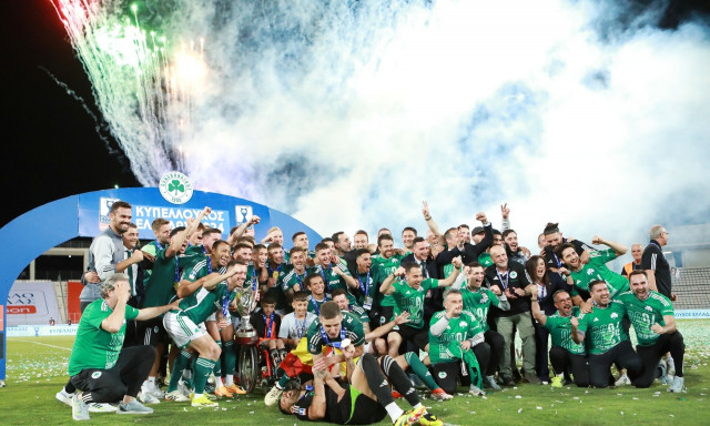 Τελικός Κυπέλλου: Η απονομή στον τροπαιούχο Παναθηναϊκό