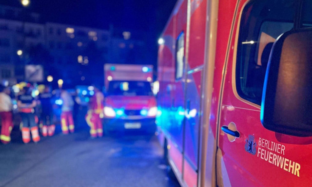 Σοβαρά επεισόδια στο Βερολίνο μεταξύ οπαδών των αιωνίων, ένα άτομο δίνει μάχη για τη ζωή του