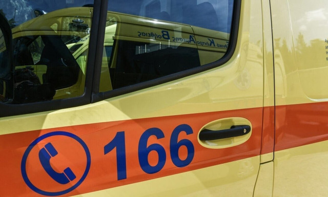 Τραγωδία στην Πάτρα - Νεκρός άνδρας που έπεσε από τον 6ο όροφο στον 5ο