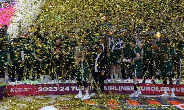 O επτάστερος Παναθηναϊκός AKTOR, σήκωσε την κούπα της Euroleague στο «παρκέ» του Novasports!