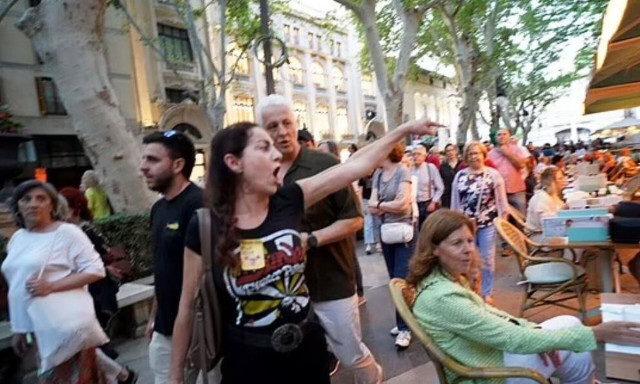 «Βράζει» η Μαγιόρκα: Έξαλλοι οι ντόπιοι με τους τουρίστες -«Έξω οι ξένοι, να ζήσουμε με αξιοπρέπεια»