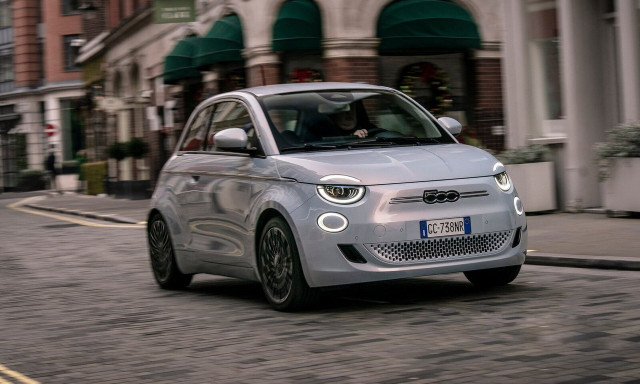 To 500e της Fiat θα γίνει υβριδικό και Made in Italy