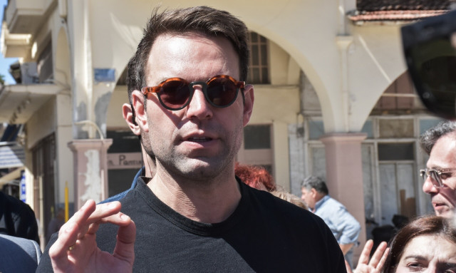 Στέφανος Κασσελάκης: Πώς επιχειρεί να βάλει στην... άκρη τον Αλέξη Τσίπρα