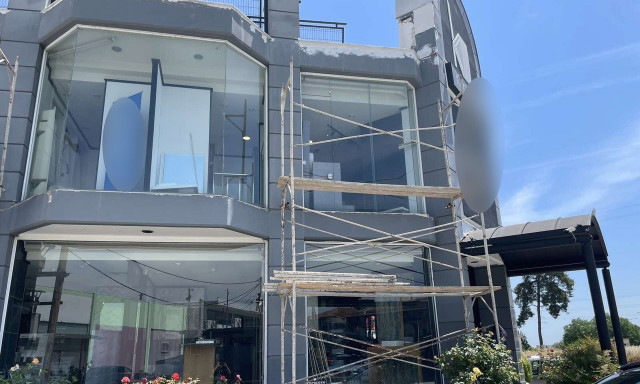 Εργατικό ατύχημα στη Λάρισα: Άνδρας τραυματίστηκε στο κεφάλι πέφτοντας από σκαλωσιά