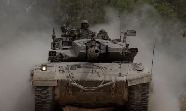 Ράφα: Ισραηλινά τανκς προελαύνουν στο κέντρο της πόλης