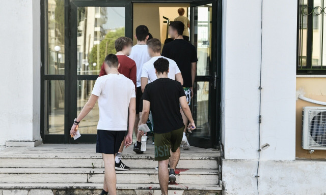 Πανελλήνιες 2024: Ποιοι μαθητές δικαιούνται να λάβουν επίδομα 350 ευρώ