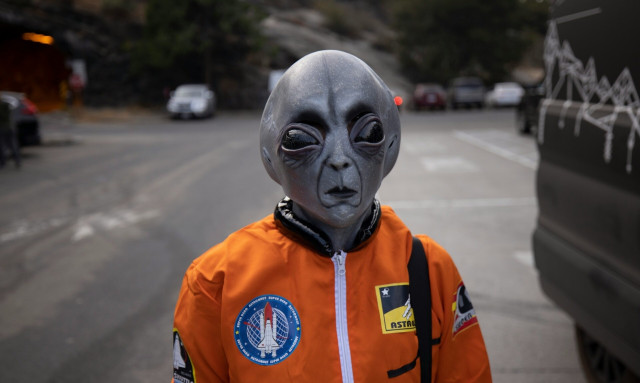 Νέο βιβλίο ισχυρίζεται πως Αμερικανός πιλότος σκοτώθηκε από εξωγήινους