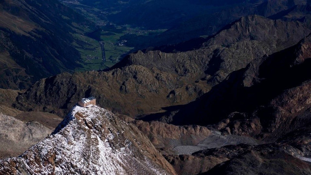Άλπεις: Έπεσαν σε γκρεμό τρεις διασώστες - Εντοπίστηκαν νεκροί