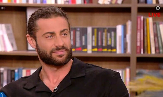 ﻿Κωνσταντίνος Βασάλος εναντίον Ελένης Χατζίδου: Να πει ευχαριστώ που της δίνω υλικό για την εκπομπή