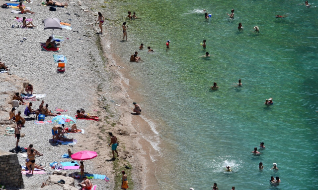 Καιρός: Έρχεται καύσωνας διαρκείας τον Ιούνιο - Οι 8 περιοχές που θα «καούν»