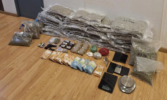 Εξαρθρώθηκε συμμορία που διακινούσε ναρκωτικά - Κατασχέθηκαν πάνω από 25 κιλά κάνναβης