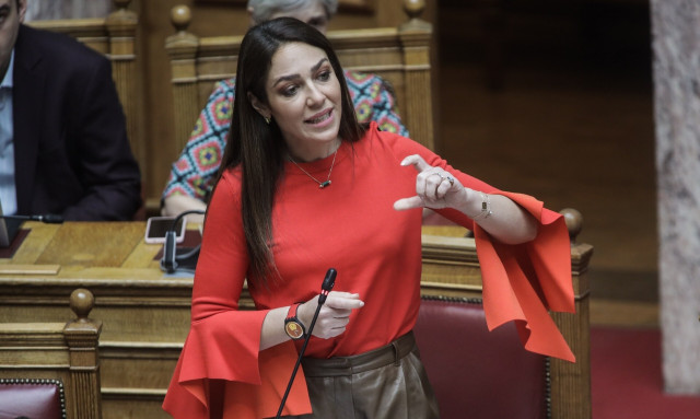 Δόμνα Μιχαηλίδου: «Αναβαθμίζουμε την Ψηφιακή Κάρτα Εργασίας» – Πότε μπαίνει σε εφαρμογή